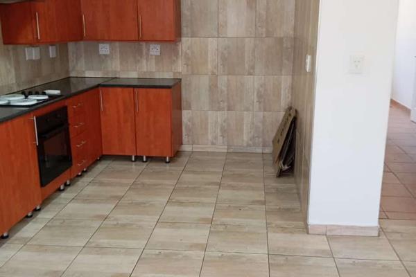 Mondeor 2Bed, 2Bath for rent. 
Rent: R 8,500. 
Deposit: R 8,500. 
Excluding: PREPAID ELECTRICITY and WATER only. 
Viewing is by ...