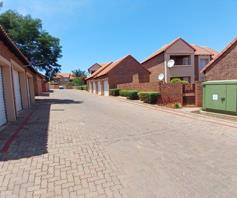 Apartment / Flat for sale in Mooikloof