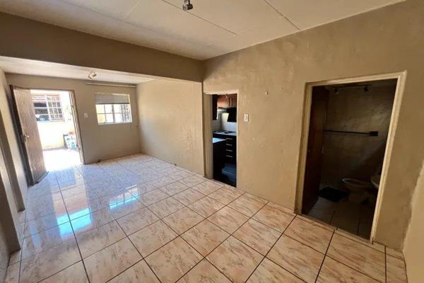 Lovely 1 bedroom 1 bathroom (shower) cottage available in Fishers Hill for rent R5500 per month including water, electricity excluded ...