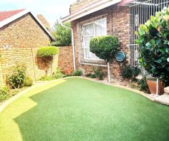 Townhouse for sale in Petersfield