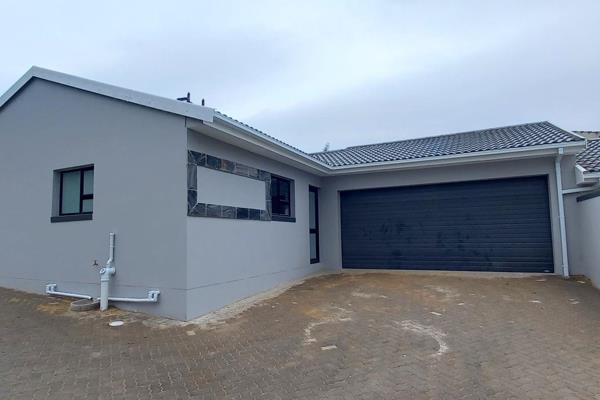 This modern, brand-new home is situated in a small complex of just four units in Nahoon Valley Park. It offers a spacious open-plan ...