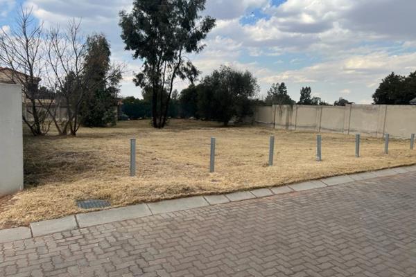 1307 m&#178; stand in a Secure Complex in sought-after area.

Come and Build your Dream Home!!!

LOW Levies.

All Services are ...