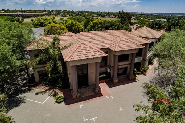 This exceptional commercial property offers a rare investment opportunity in the highly sought-after area of Rooihuiskraal, Centurion. ...