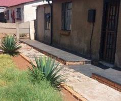 House for sale in Daveyton