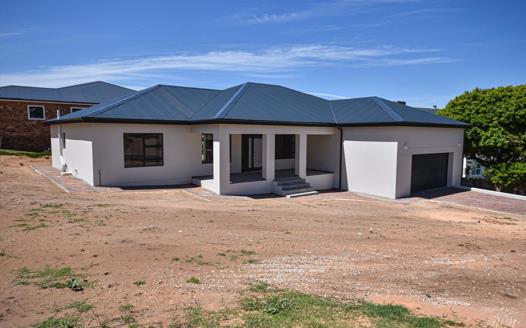 3 Bedroom House for sale in Stilbaai Wes