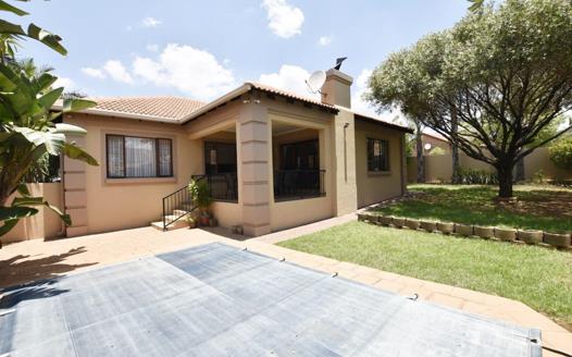 3 Bedroom House for sale in Moreleta Park