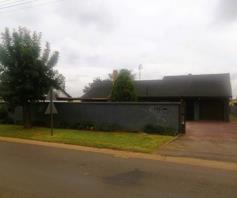 House for sale in Roodekop