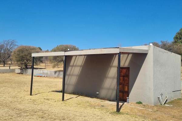 Welcome to this cosy one-bedroom cottage located in Muldersdrift. The cottage features a ...