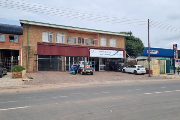 Commercial building on Aerodrome crescent facing Nelson Mandela drive. Prime ...