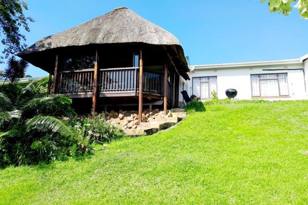 Bush Resort Vibe 

Situated in a tranquil part of Dawncliffe. surrounded by greenery, is this spacious townhouse offering relaxation ...