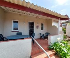 Apartment / Flat for sale in Uvongo Beach