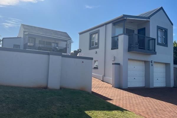 SOLE MANDATE
2 bedrooms, 2 bathrooms, guest loo in main house
Open plan lounge, dining ...