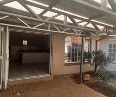 Townhouse for sale in Glen Marais