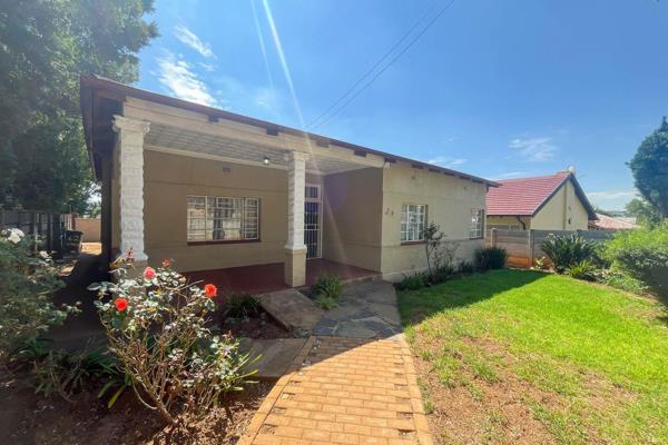 LARGE HOUSE – UNBEATABLE DEAL

Priced to Go – Ideal for Renovating and Renting to Students, a Large Family, or Other Accommodation – ...