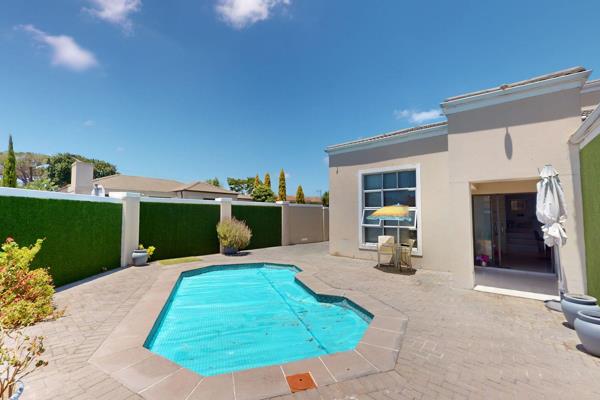 Welcome to this stunning 3-bedroom home in the sought-after, 24-hour manned security estate of Eikenbosch. Designed for modern living ...