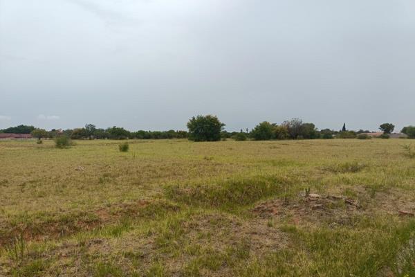 Vacant Stand for Sale in Naudeville - Build Your Dream Home!

Looking for the perfect place to build your dream home? This vacant erf, located in Naudeville , offers you the ideal opportunity.

Size: 912m&#178;
Location: Situated in a peaceful and growing neighborhood ...