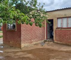 House for sale in Langaville