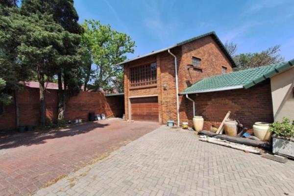 Beautiful 4-Bedroom Home with Modern Features in Secunda

Main Bedroom upstairs, spacious with luxurious features and en-suite with a ...