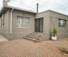 House for sale in Roodepoort North