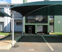 Apartment / Flat for sale in Protea Glen