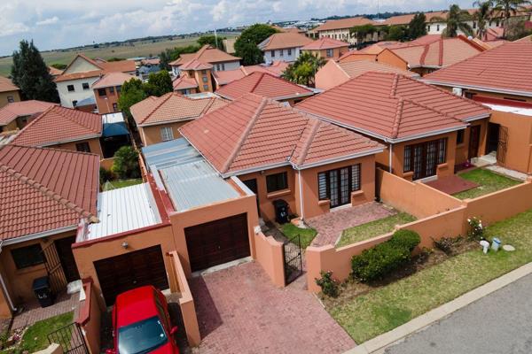 Discover your dream home in the heart of Midrand with this stunning single-story property, offering a perfect blend of style ...