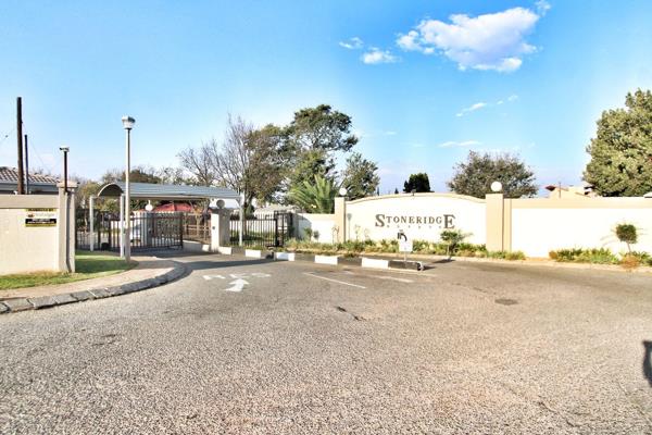 This lovely 2 bedroom Full-title offers the best opportunity to own your house in the safe neighborhood of Noordwyk, Midrand. Enter ...