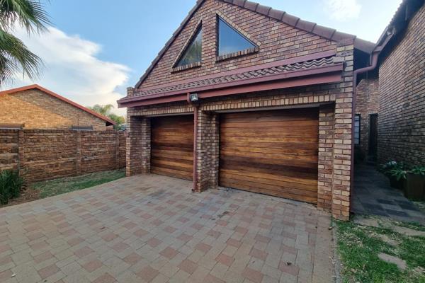 Access the laid back living of the gated Moreleta Park community with 24/7 security. This double volume property boasts with a massive ...