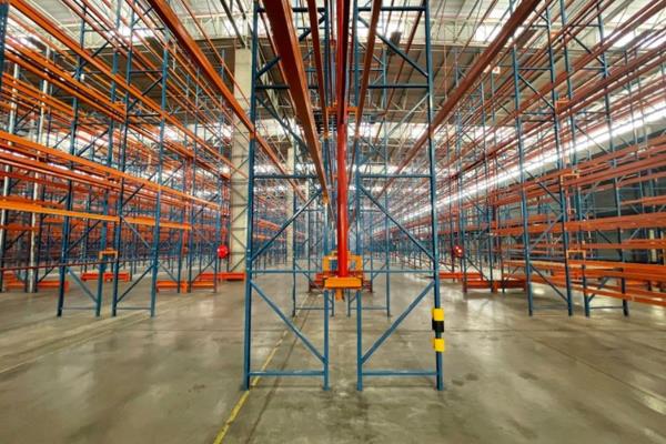 Great highway exposure!!!!!
This expansive warehouse combines functionality with strategic placement, ensuring your logistics and ...