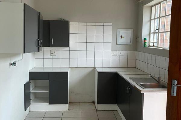 Spacious 2 Bedroom 1 Bathroom unit 

Water and Electricity Pre-Paid

Available ...