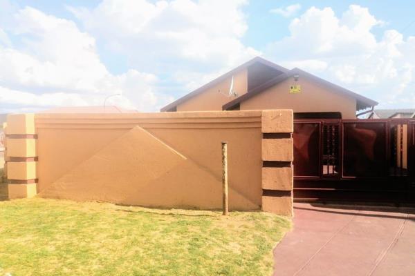 Charming Corner Home in Thokoza Gardens: A Unique Opportunity
Calling All Potential Buyers to View and Negotiate

Discover the perfect ...