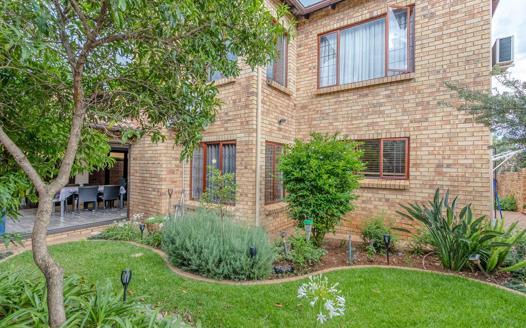 4 Bedroom Townhouse for sale in Ruimsig