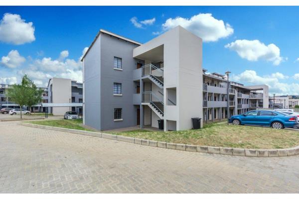 The complex is in close proximity to Old Pretoria/Johannesburg Road and other major ...