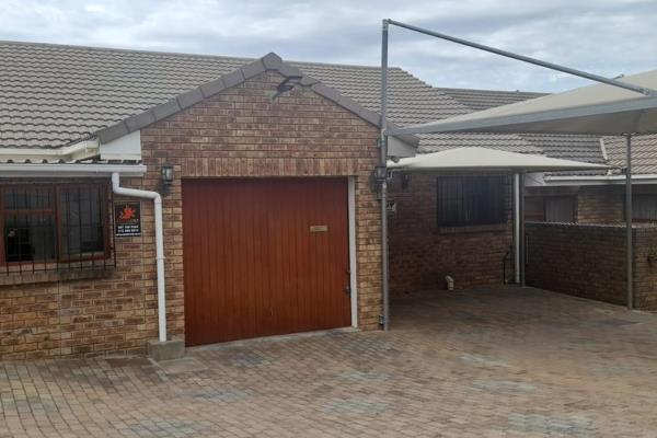 2 Bedroom Face Brick Townhouse for rent walking distance from our local schools .
Single Garage with entrance to the House as well as ...