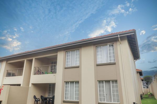 2 bedroom townhouse in upmarket suburb

Cozy, fully tiled, 1st floor unit with charming balcony, 2 bedrooms with built-in closets, a ...