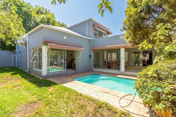 Welcome to this absolute gem! 

A large family home boasting 388m2 under roof, very ...