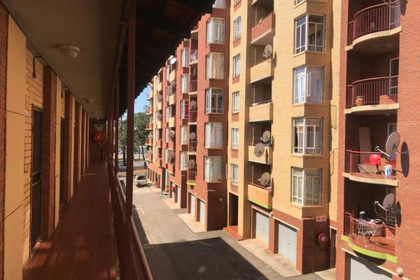 This very neat and well located property is situated in Die Wilgers in the East of Pretoria.

The unit offers 2 bedrooms with carpets ...