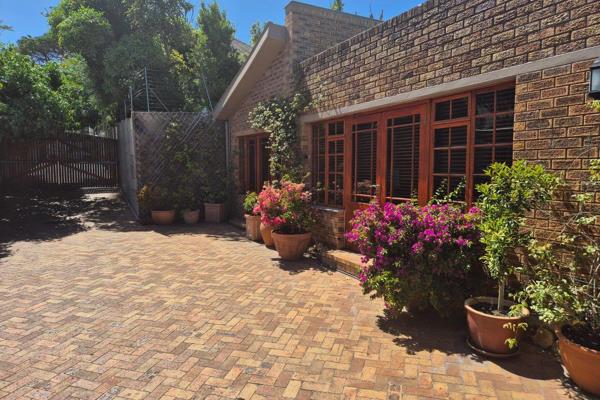 Rent – R15 000.00 excluding services
Available – 01 February 2025

One bedroom Cottage * Tiled bedroom with BIC * Tiled lounge * ...