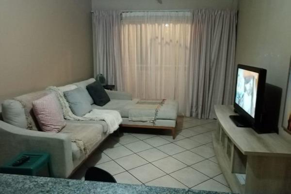 Neat &amp; Spacious!!
Rental includes Water &amp; Prepaid electricity
Ideal for Couples and Newly Weds
2 Bedrooms with lots of ...