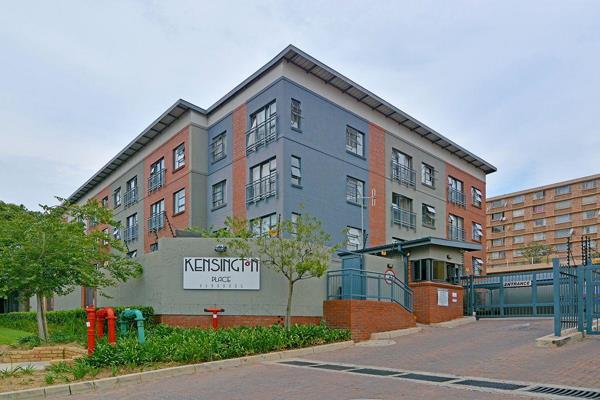 MORDEN 2 BED ROOM APARTMENTS IN FERNDALE
Upmarket  2 bed 1 bath apartment with an open plan kitchen with granite tops and stainless ...