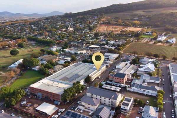 Discover the perfect office space for your business in the heart of Paarl South. This ...