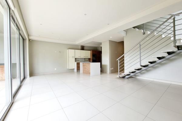 Discover the epitome of secure modern living in this stunning townhouse. Nestled in the leafy Oaklands suburb, this duplex townhouse ...