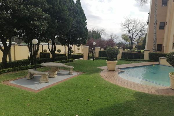 This cozy studio apartment situated in the heart of Pineslopes Lonehill.

The ...