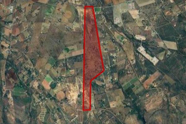 187 Hectare Farm/Land is situated at the foothills on the south side of Magalies mountain range Zuurplaat area.
Borders the R104 main ...