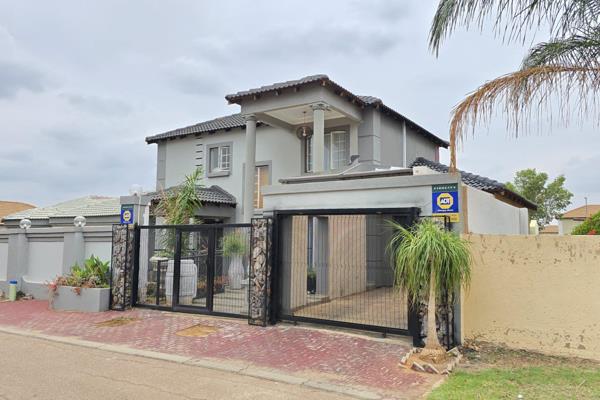 Nkwe country estate dream home for sale!

R1,280,000

experience luxury living in this stunning double-storey retreat!

Property ...