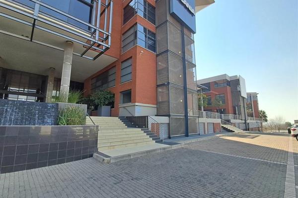 Prime Offices to let in Weltevreden Park 

A grade office space to let in treed ...