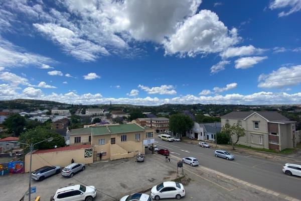 His Majesty – 1 Room Available to Share in a 4-Bedroom Flat

Located in the heart of Grahamstown, this 4-bedroom apartment offers an ...