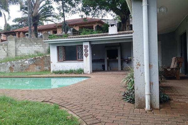 This charming 3-bedroom home is located in the tranquil coastal town of Umtentweni ...