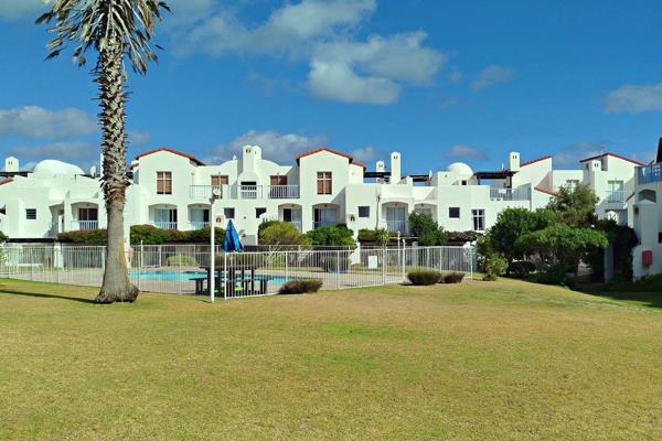 This apartment is located in the popular complex, The Tides and offers both comfort and convenience. The Tides features ...