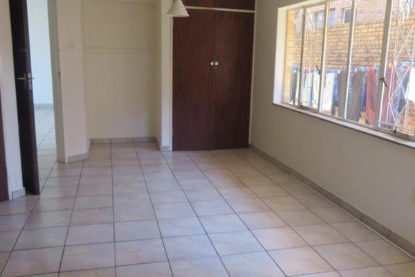 Bedroom Ground Floor Apartment Available for Rent in South Crest
This spacious ...