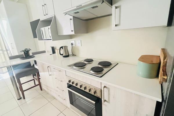 This stylish and contemporary studio apartment offers the ultimate convenience and comfort, perfect for professionals, students, or ...